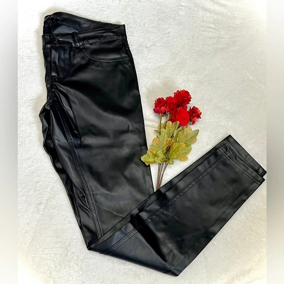 Klique B Vegan Leather Skinny Pant - size 5 - Picture 1 of 8